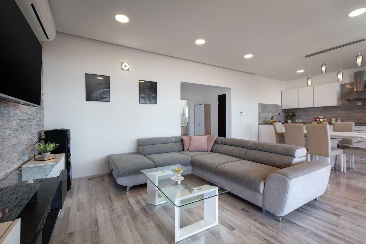 Luxury Apartment Nora Podstrana Eksteriør bilde